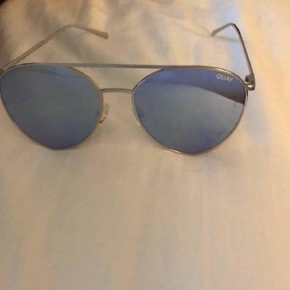 SOLD!  Quay High Key Bue Mirror Aviator Sunglasses - Picture 6 of 8
